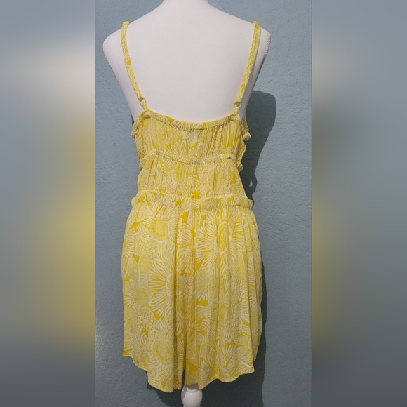 Arizona Jeans Co. Sunflower Print Romper NWT - Picture 3 of 11